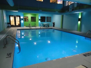 Chambre Double Standard, 2 grands lits, bain à remous | Spa