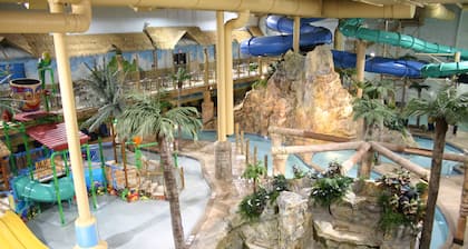 Edgewater Hotel & Waterpark