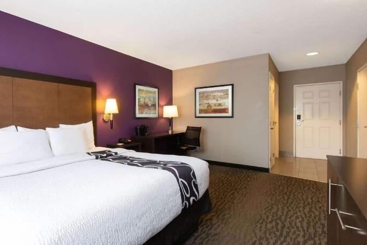 Premium bedding, pillowtop beds, in-room safe, desk