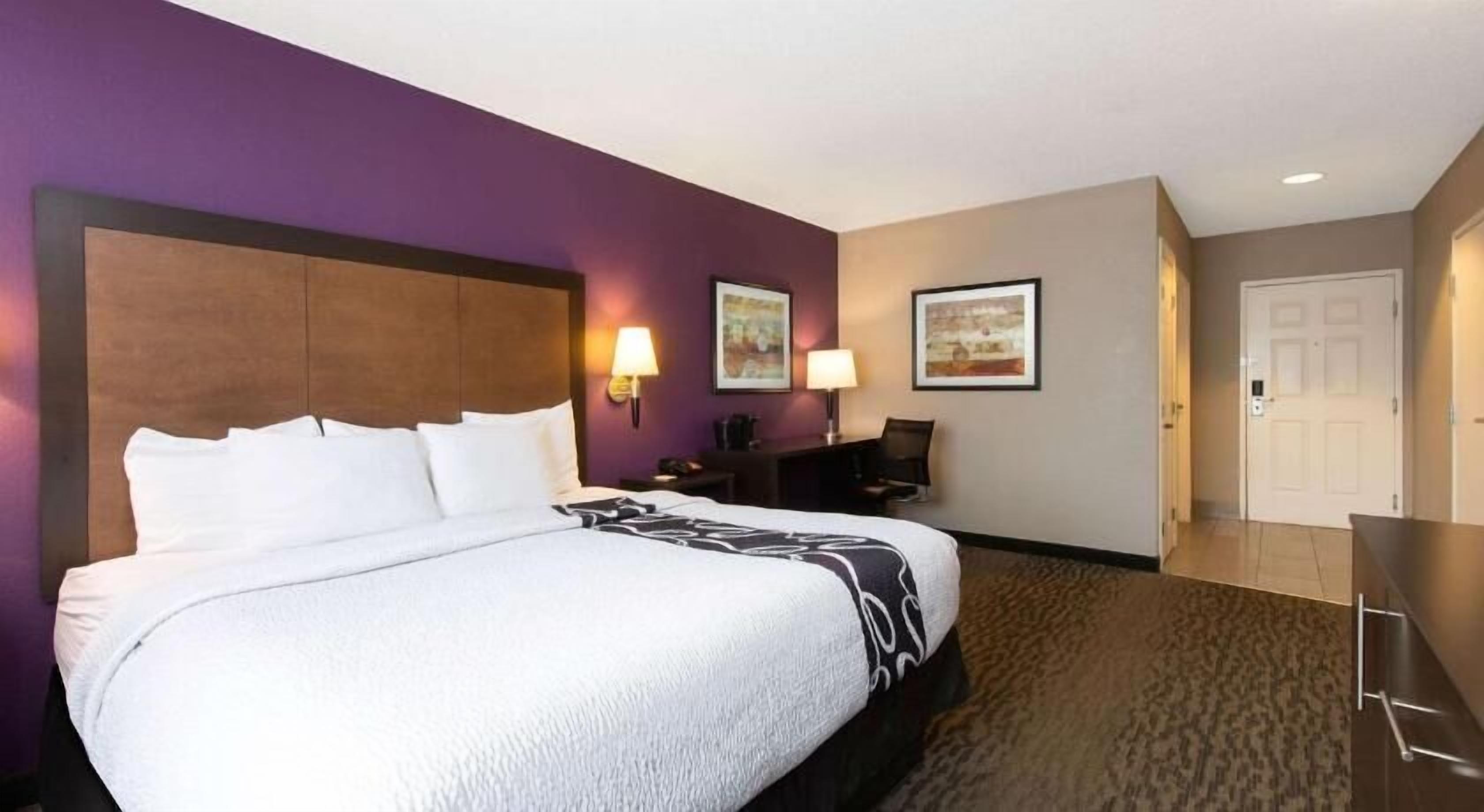 Premium bedding, pillowtop beds, in-room safe, desk