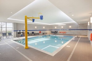 Piscine intérieure