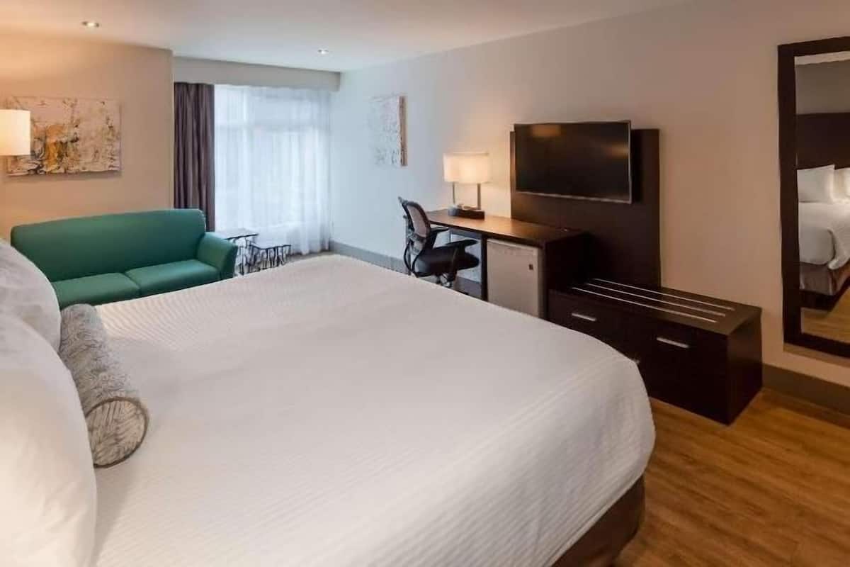 Premium bedding, down duvets, pillow-top beds, blackout curtains