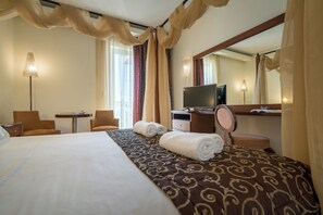 Pillow-top beds, minibar, desk, soundproofing