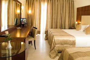 Pillow-top beds, minibar, desk, soundproofing