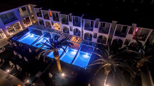 Private pool