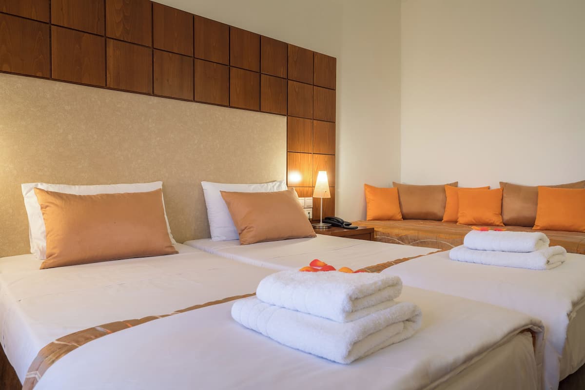 Pillow-top beds, minibar, desk, soundproofing