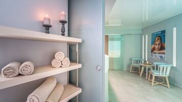 Sauna, baño de vapor y 1 sala de tratamiento