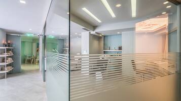 Sauna, steam room, 1 treatment room