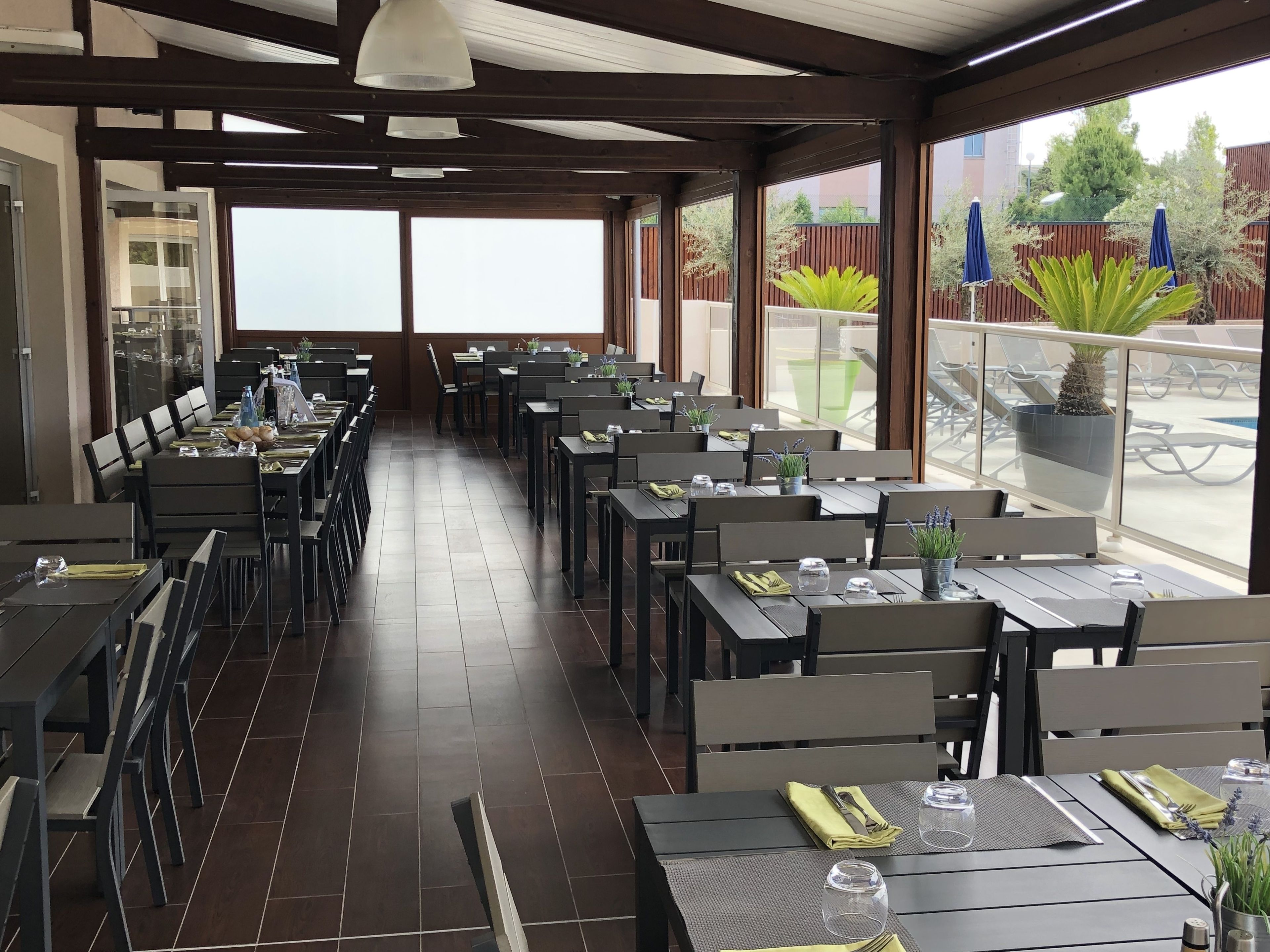 breakfast, lunch, dinner served; international cuisine, pool views