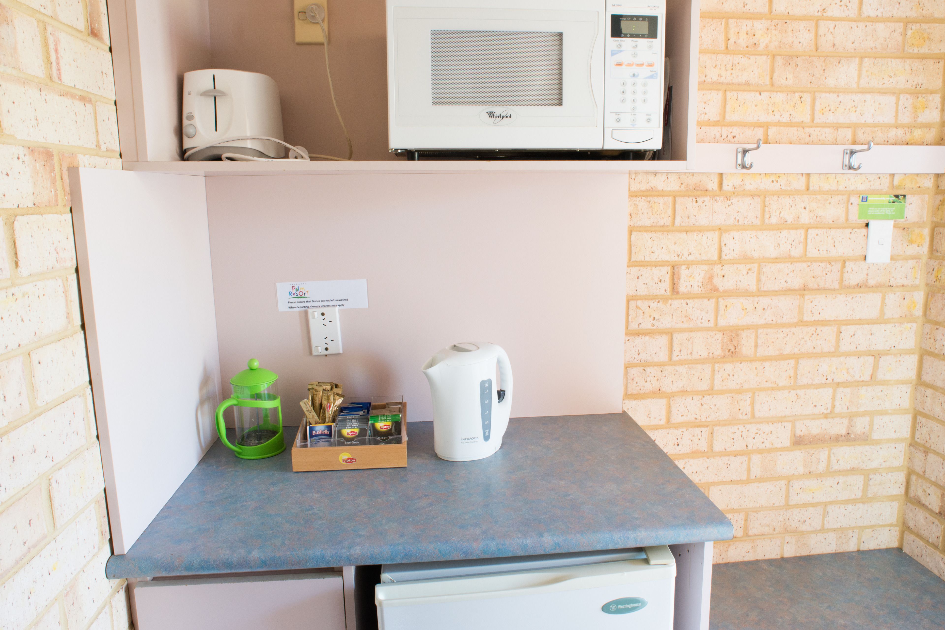 fridge, microwave, coffee/tea maker