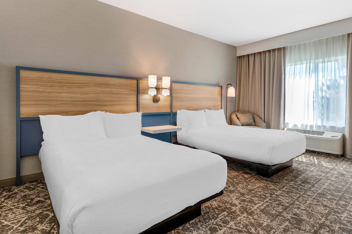 Desk, blackout drapes, iron/ironing board, free WiFi