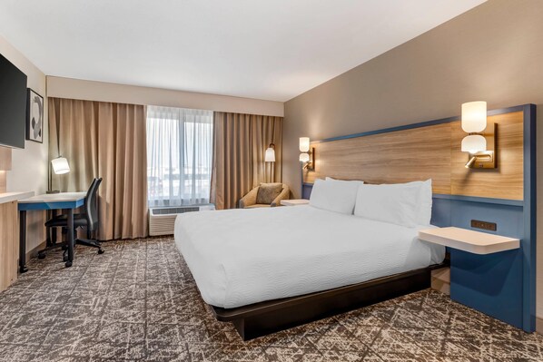 Desk, blackout drapes, iron/ironing board, free WiFi