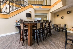 Free buffet breakfast  - Quality Suites New Iberia (New Iberia)