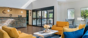 Comfort Suites Auburn Hills-Detroit