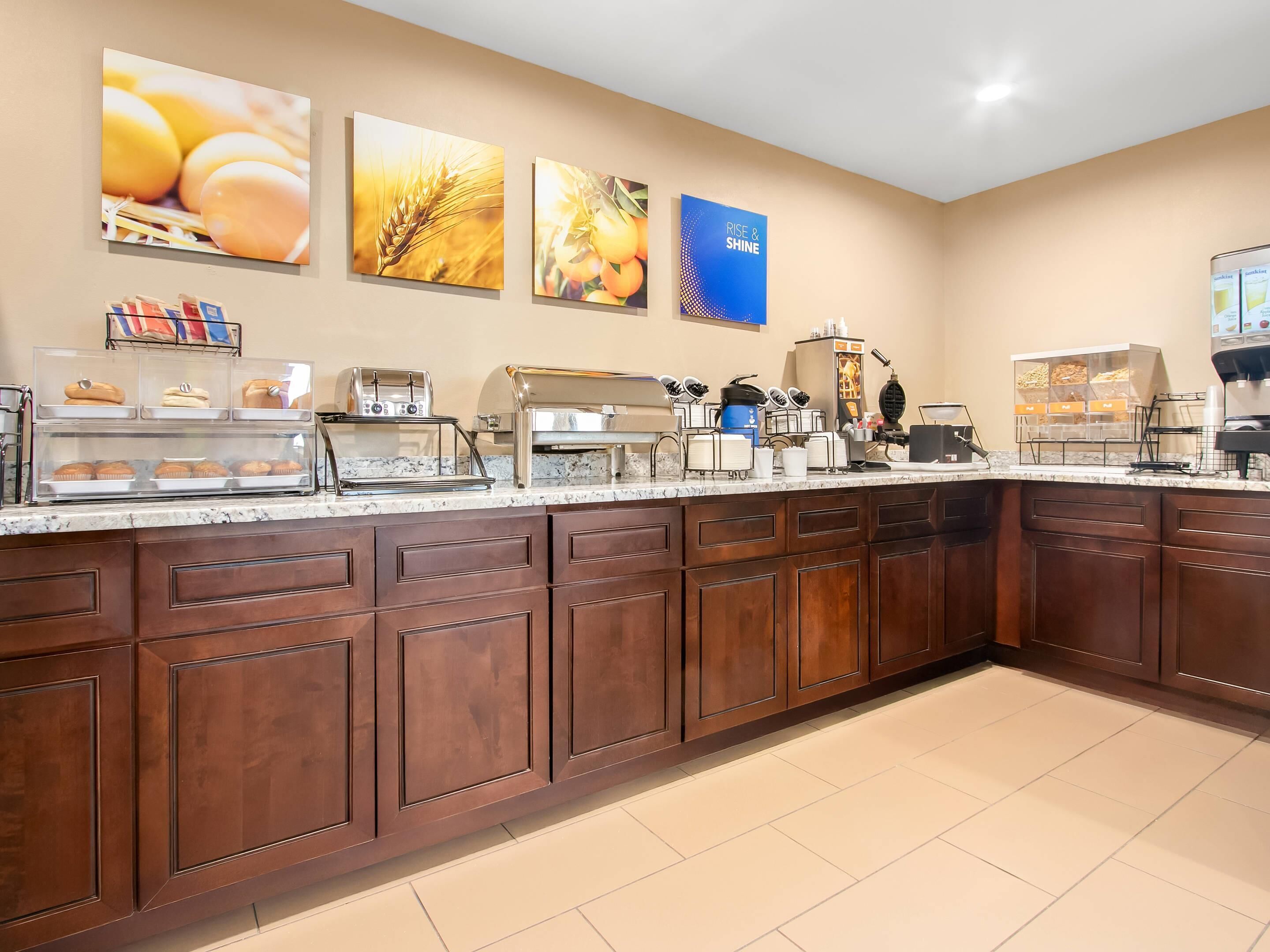 Free daily continental breakfast