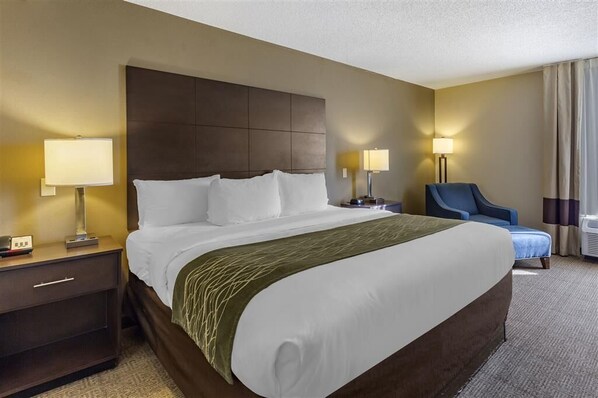 Desk, iron/ironing board, free WiFi, alarm clocks