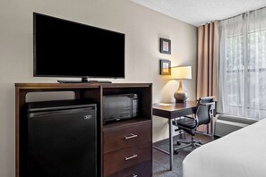 Chambre Standard, 2 lits doubles, non-fumeur | Bureau, fer et planche à repasser, accès au Wi-Fi (inclus)