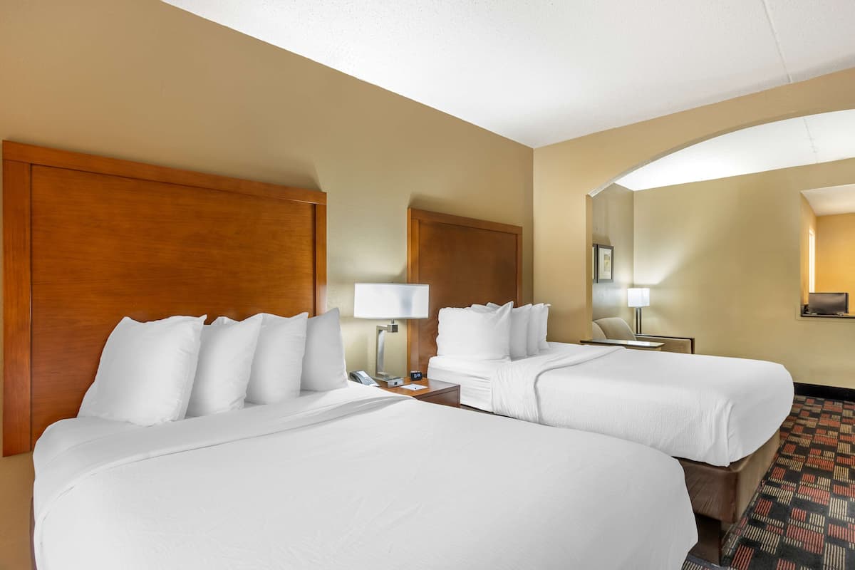 Suite, 2 Double Beds, Non Smoking (with Single Sofabed) | In-room safe, iron/ironing board, free cribs/infant beds, free WiFi