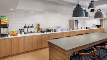 Petit déjeuner buffet compris tous les jours