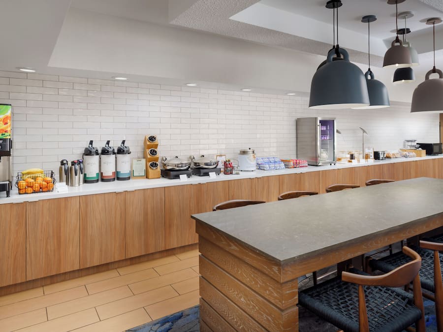 Sudah termasuk sarapan prasmanan setiap hari