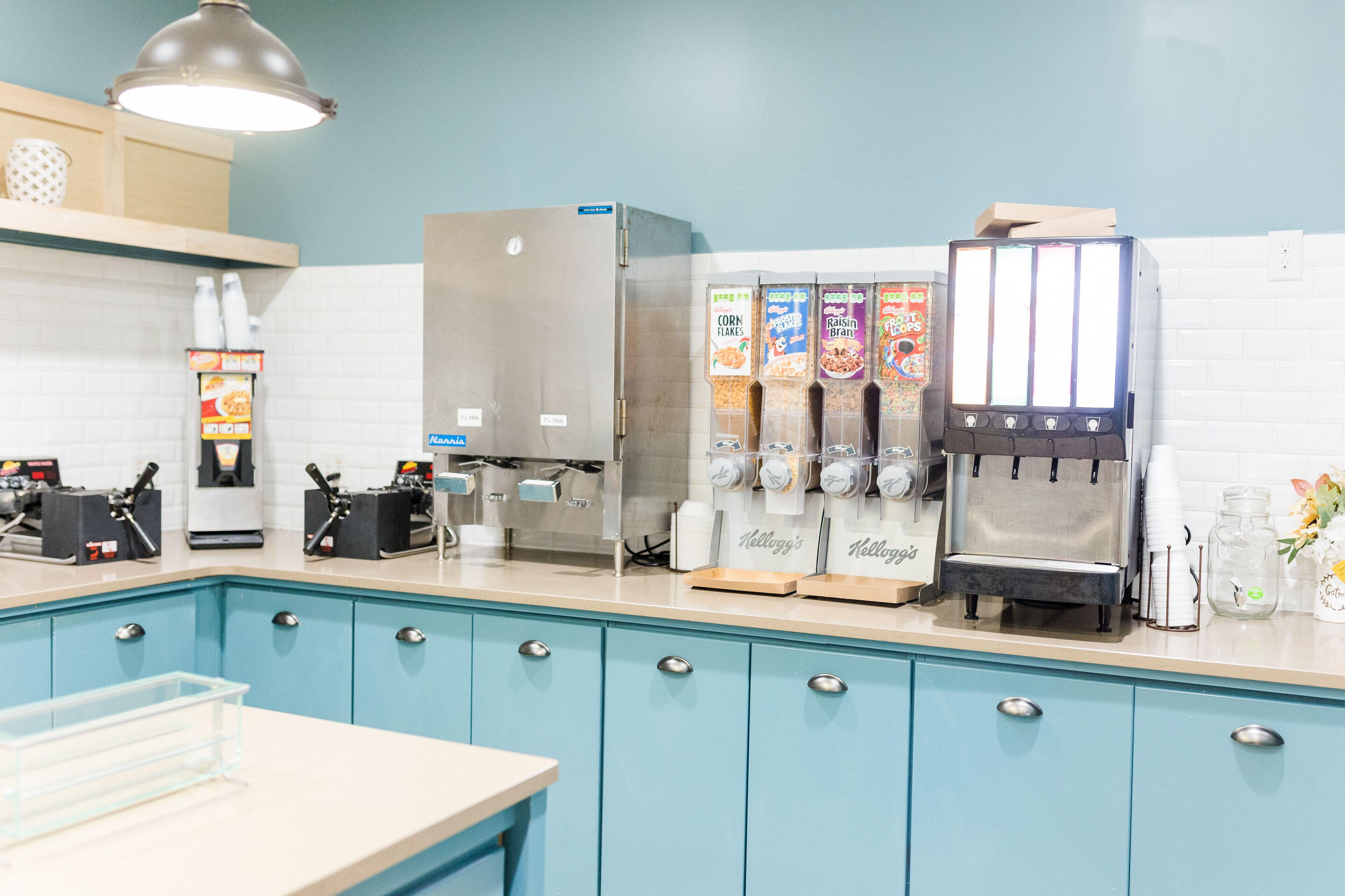 free daily continental breakfast