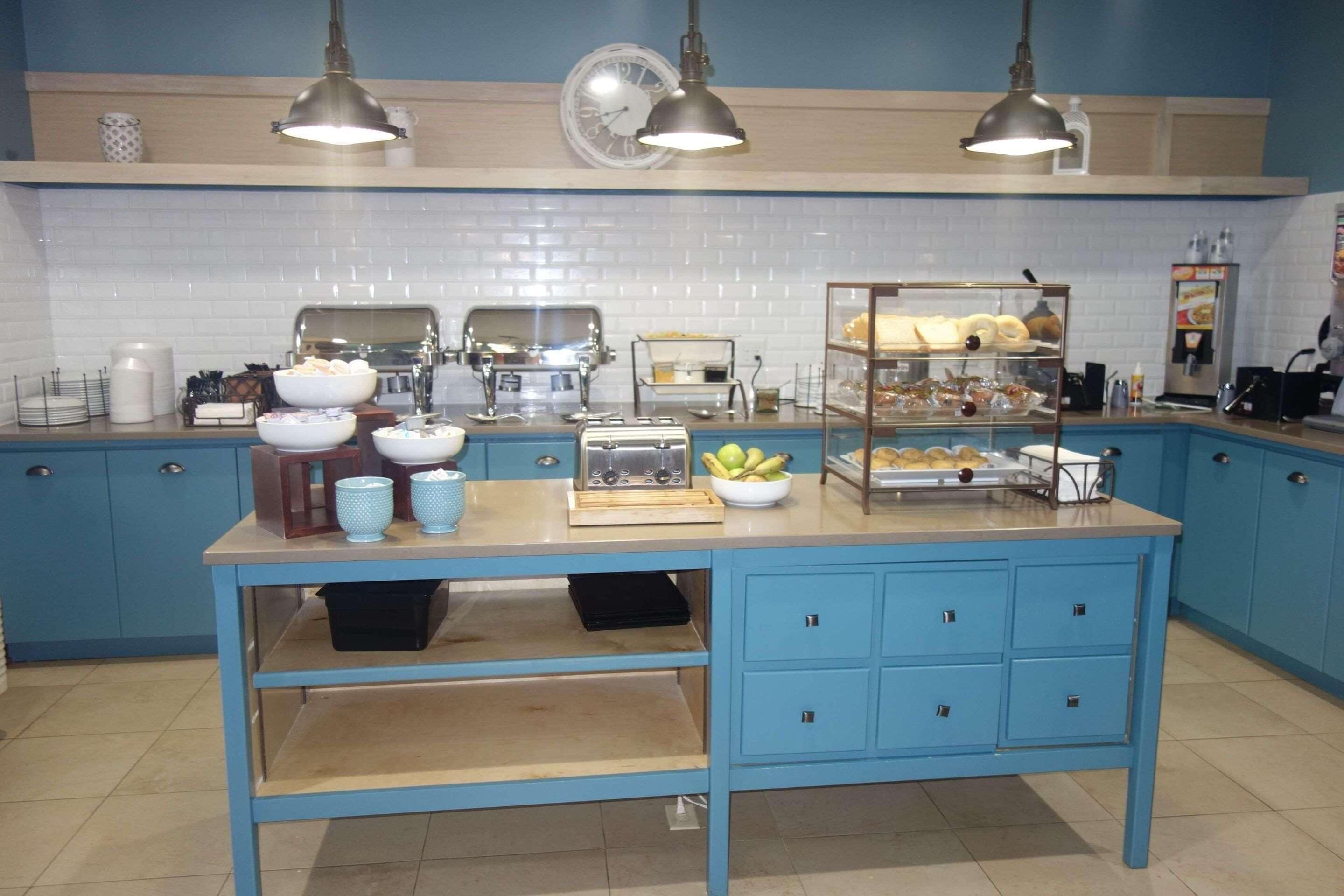 Sudah termasuk sarapan ala kontinental setiap hari