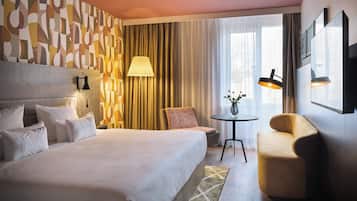 Space Triple | 1 bedroom, desk, blackout drapes, soundproofing