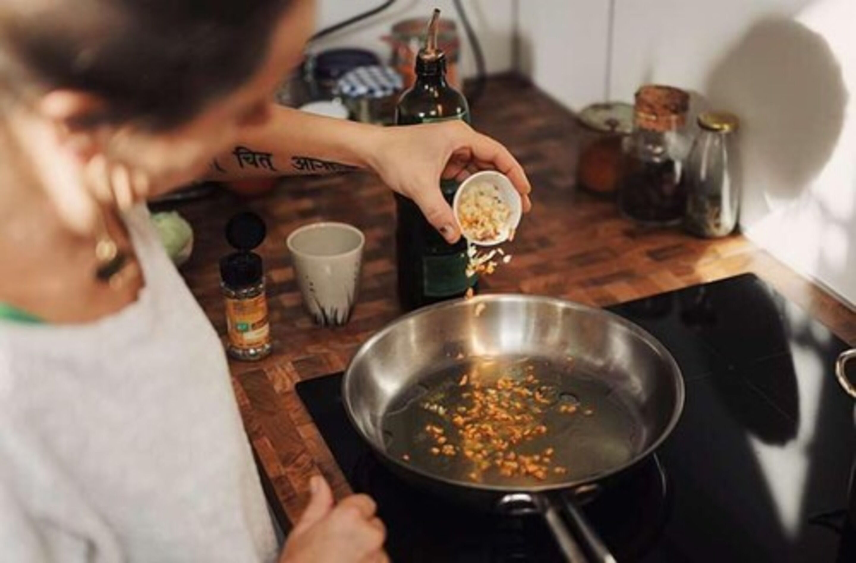 penta studio apartment | private kitchen | fridge, microwave