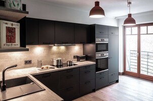 Refrigerador, microondas