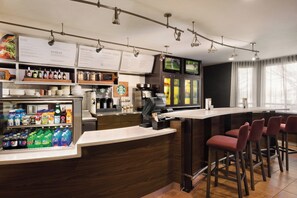 Colazione a pagamento, servita tutte le mattine