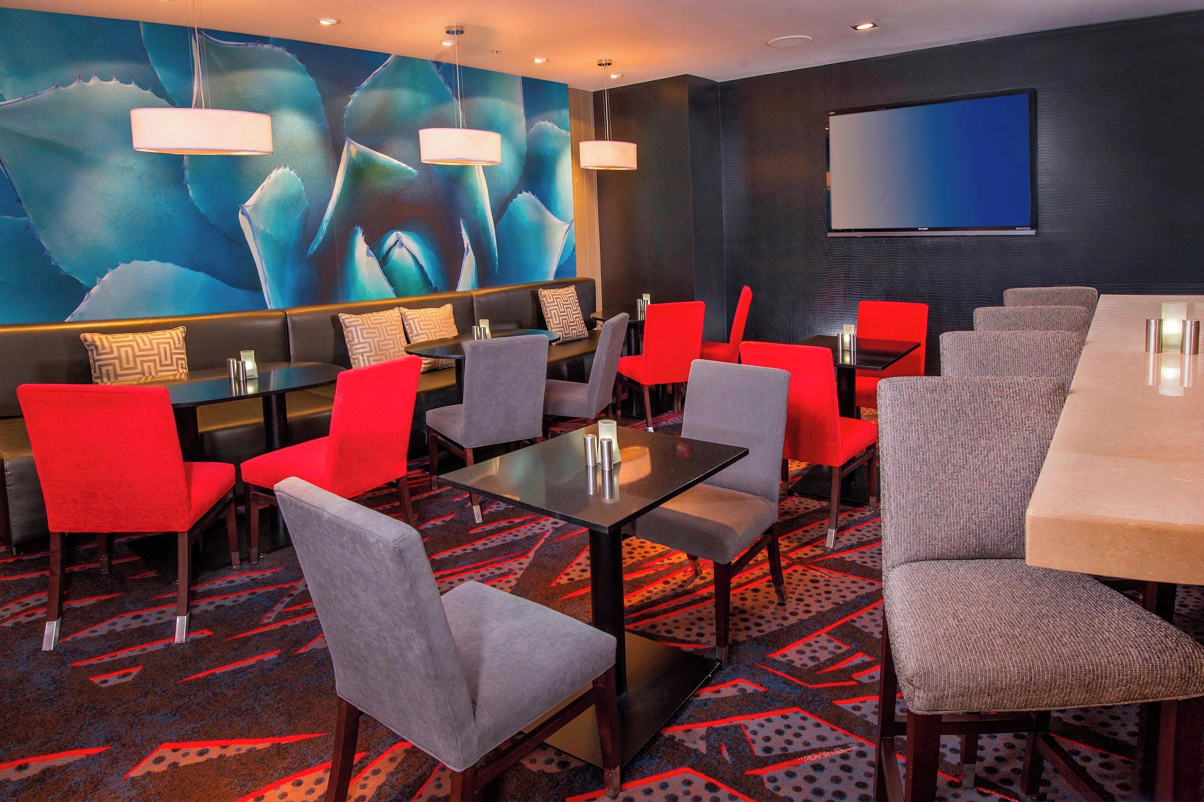 breakfast and dinner served, american cuisine