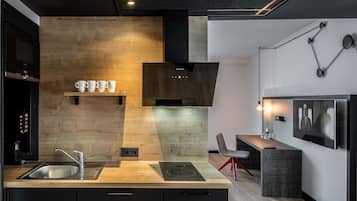 Een kluis op de kamer, verduisterende gordijnen