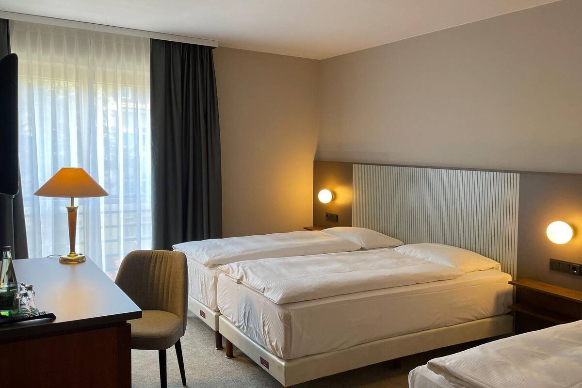 Ropa de cama hipoalergénica y escritorio 
