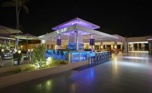 3 bars/lounges, 2 poolside bars, 2 beach bars