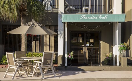 Grande Shores Ocean Resort - Image 10