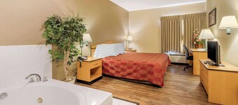 Econo Lodge Airport
