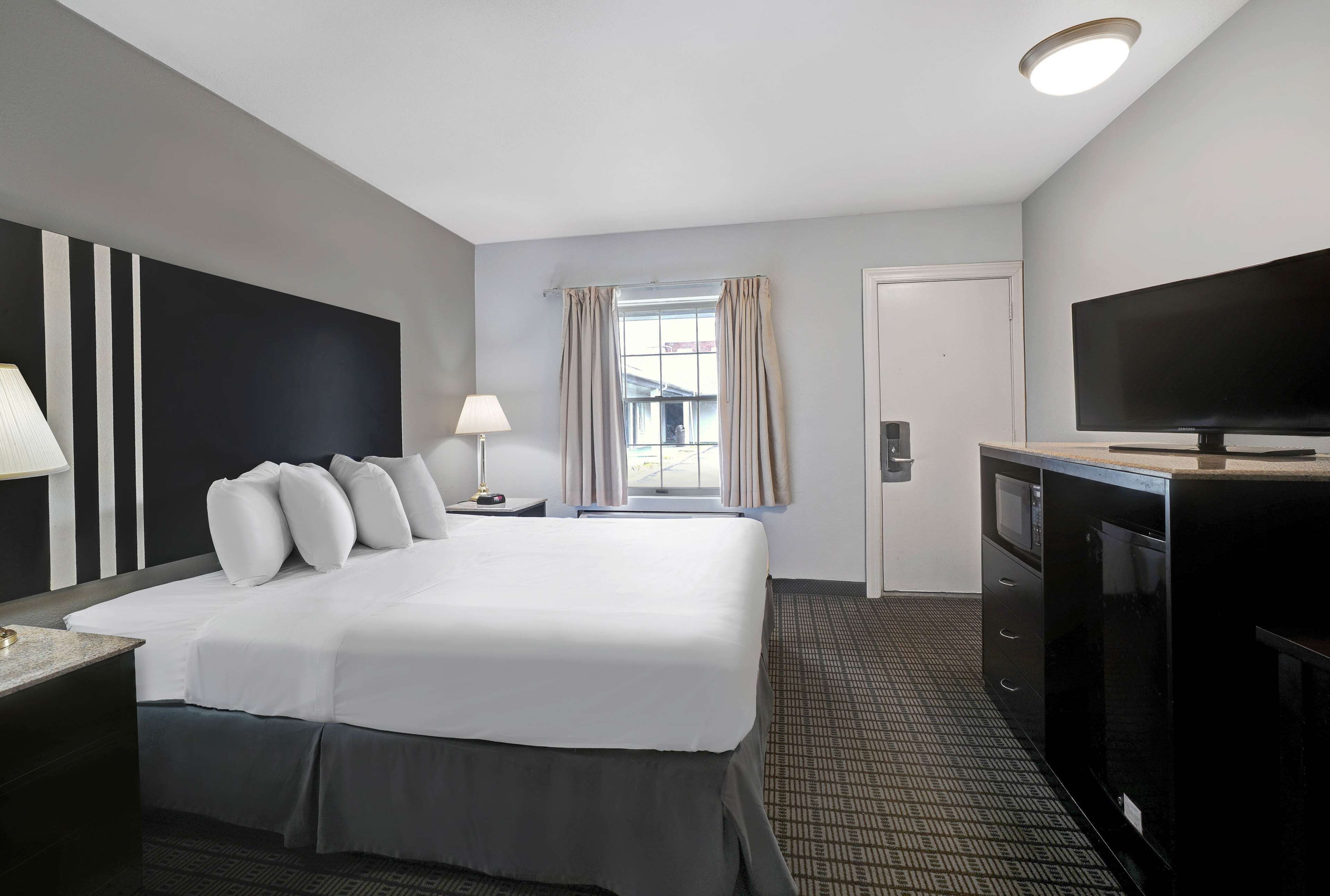 Free WiFi, bed sheets, alarm clocks