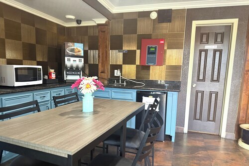 Economy Lodge by Hotel O Texas City