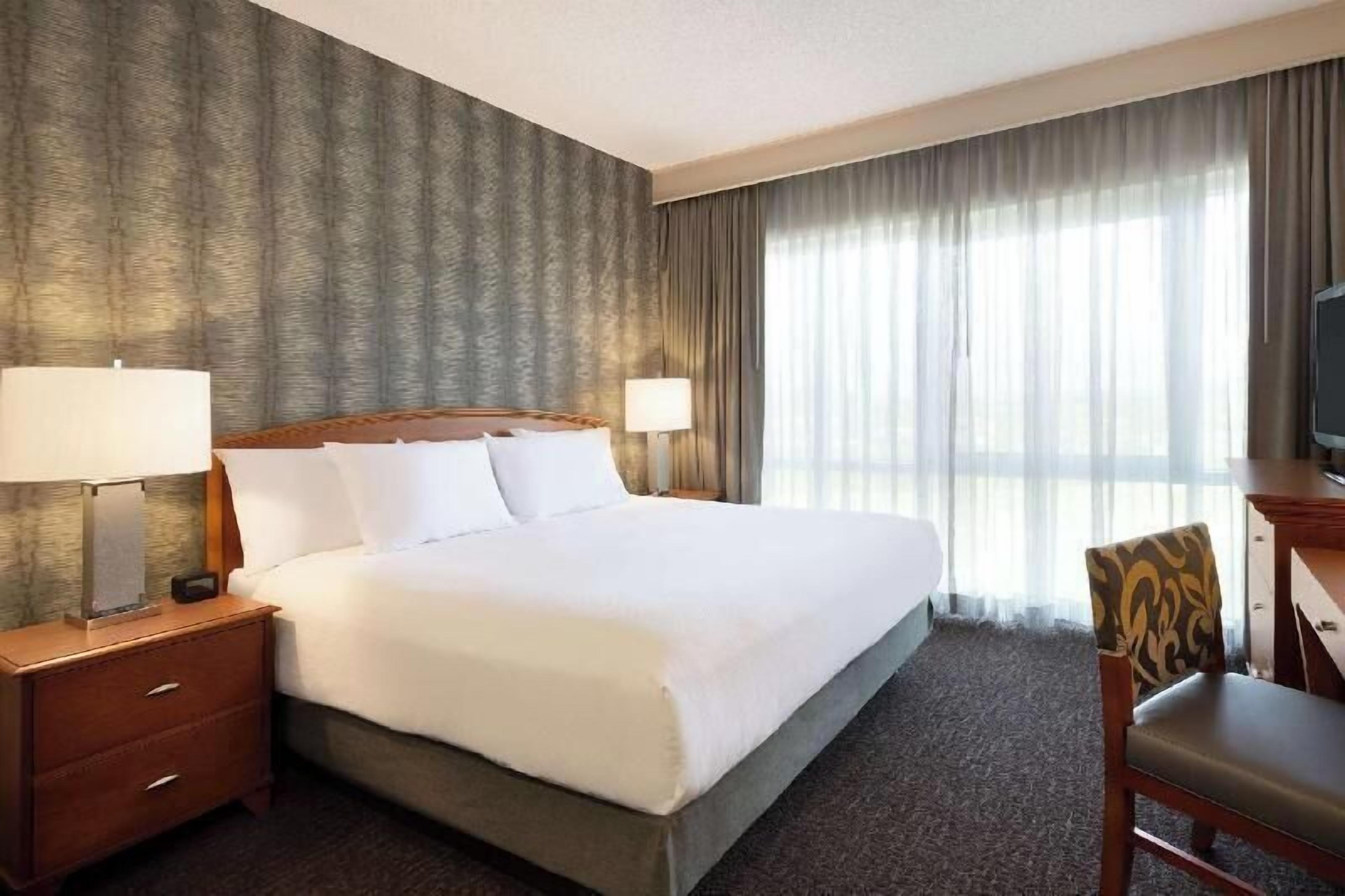 1 bedroom, premium bedding, in-room safe, desk