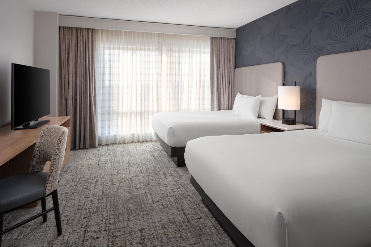 1 bedroom, premium bedding, in-room safe, desk