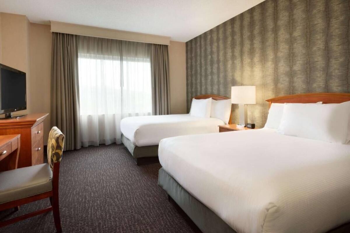 1 bedroom, premium bedding, in-room safe, desk
