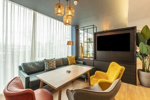 Lounge - Holiday Inn Oxford by IHG (Oxford)