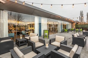 Terrace/patio - Holiday Inn Oxford by IHG (Oxford)