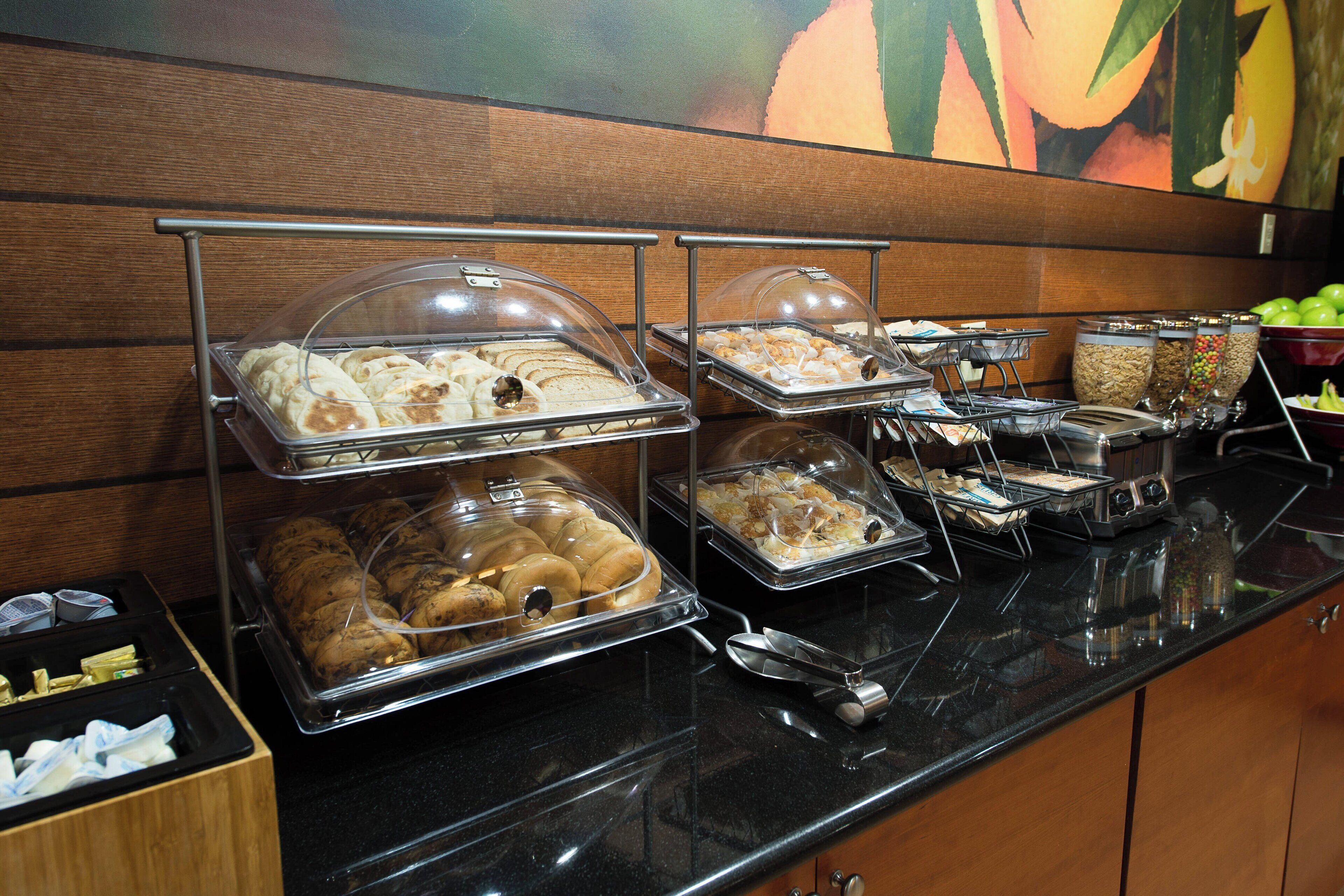 free continental breakfast