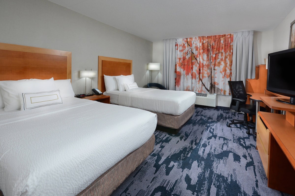 In-room safe, desk, iron/ironing board, free cribs/infant beds