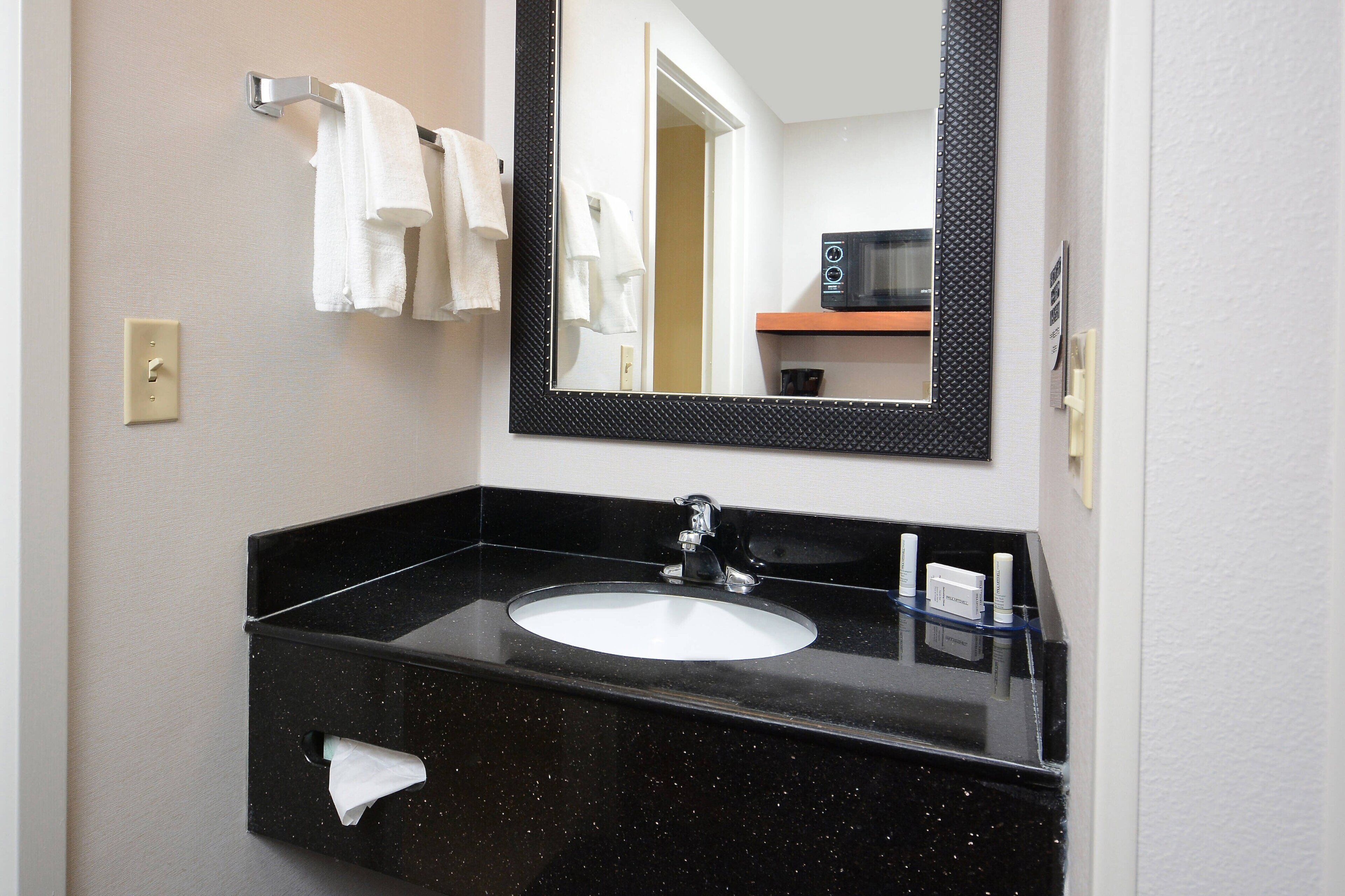 studio, 1 king bed with sofa bed | bathroom | free toiletries, hair dryer, towels