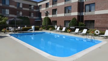 Piscina stagionale all'aperto