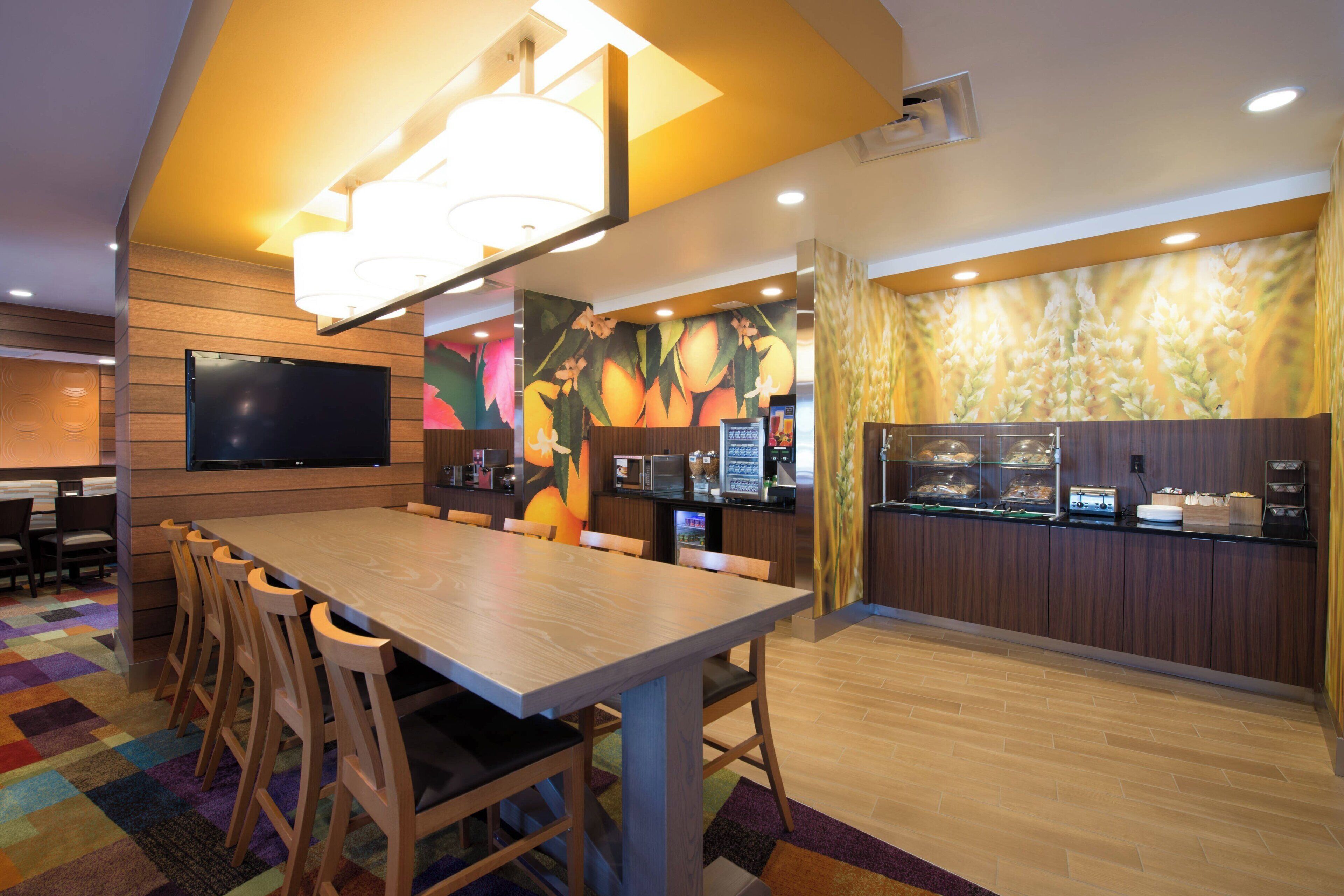 free daily continental breakfast