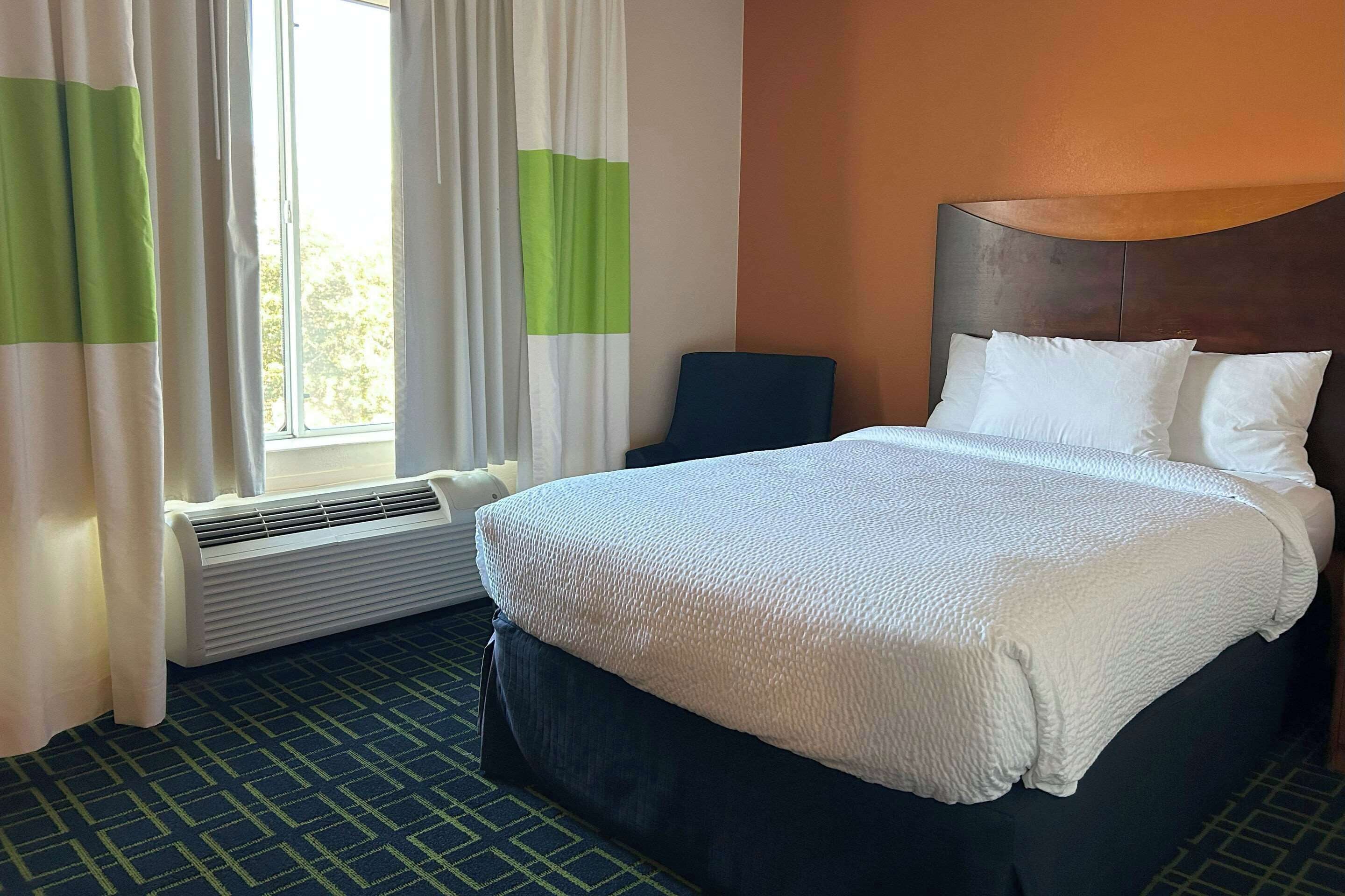 1 bedroom, in-room safe, desk, iron/ironing board