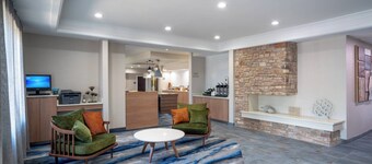 페어필드 인 & 스위트 멤피스 I-240 & 퍼킨스